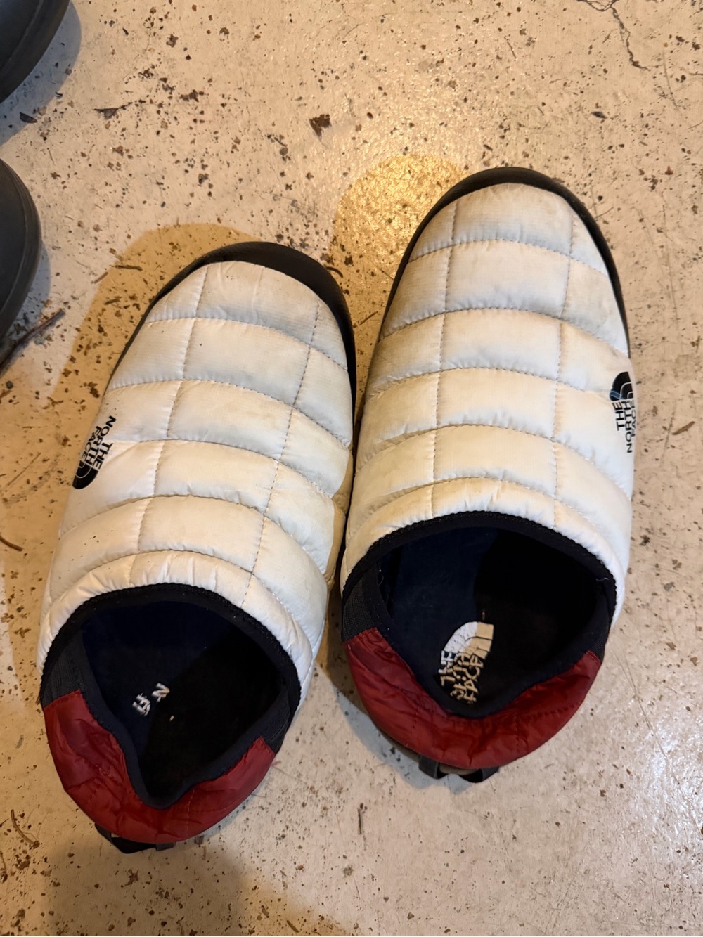 North face White Black Red Quilted Slip-On Mules